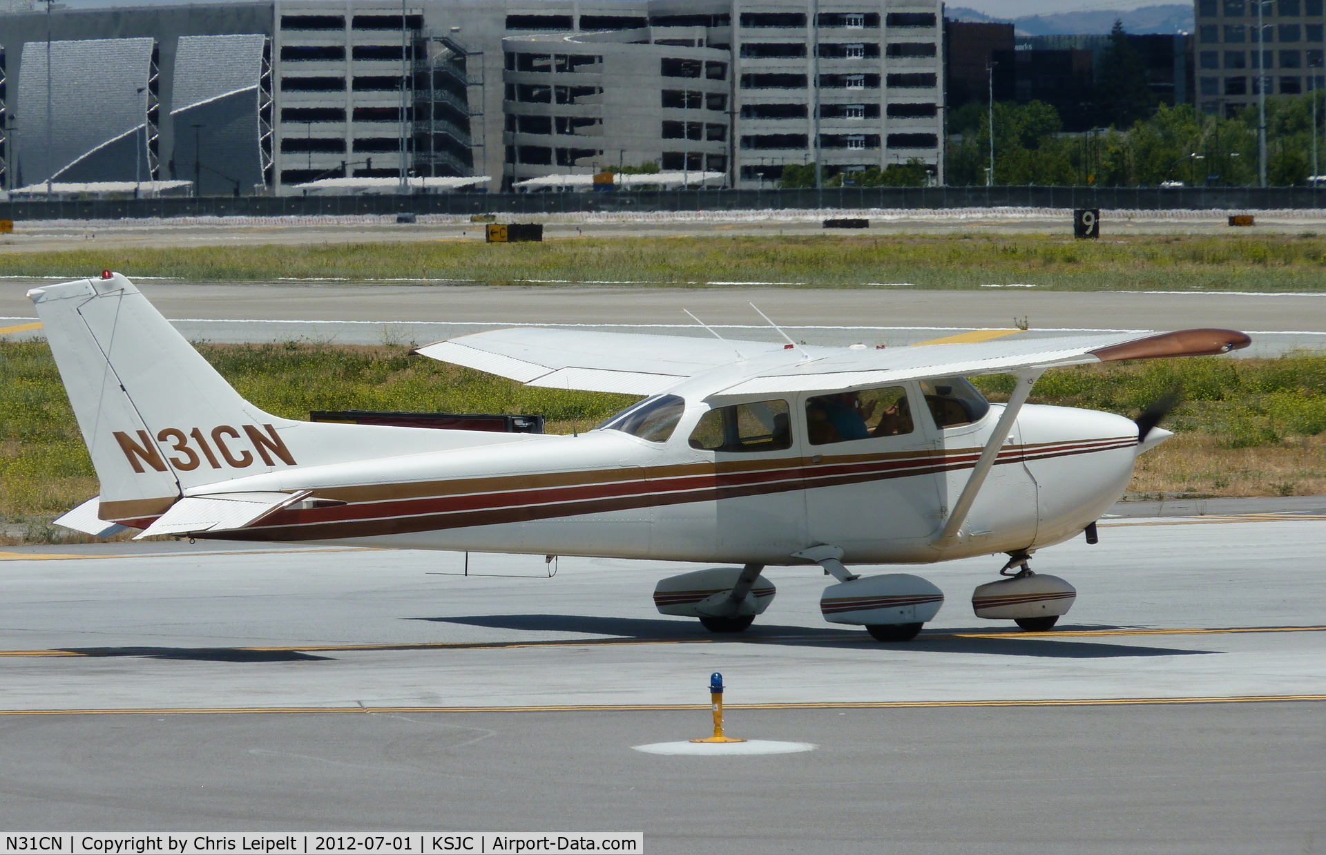 N31CN, 1976 Cessna 172N C/N 17267936, A 1976 Cessna 172N getting ready to depart on runway 30L at San Jose Intl. Airport, CA.