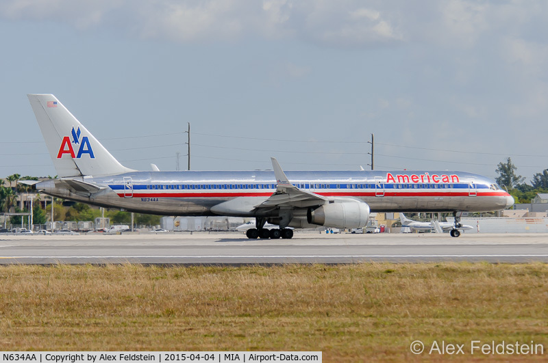 N634AA, 1990 Boeing 757-223 C/N 24592, Miami International