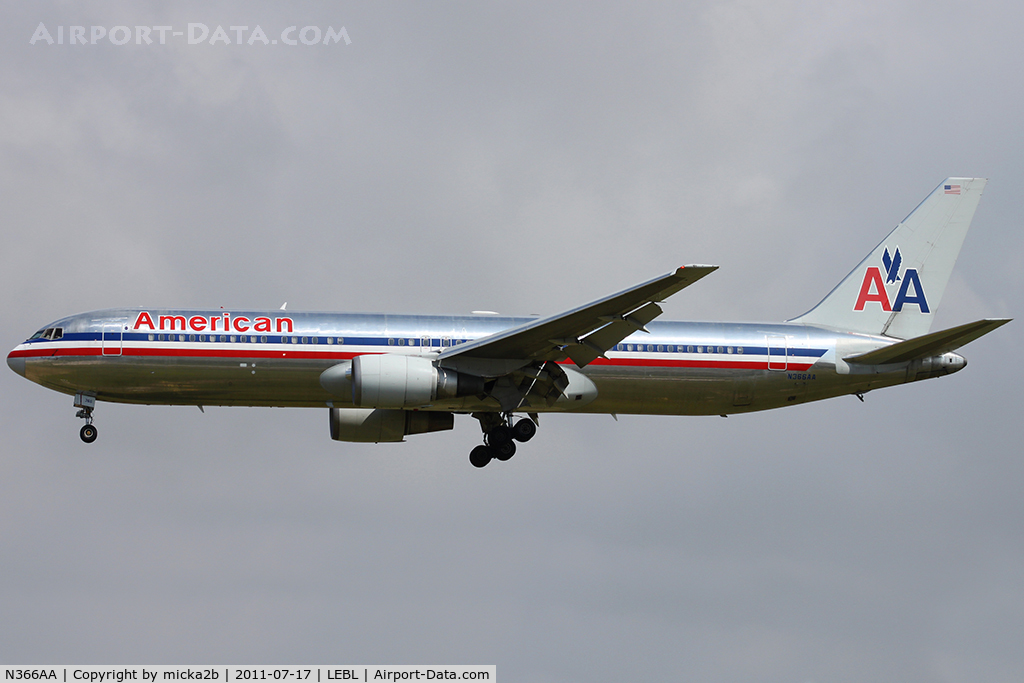 N366AA, 1991 Boeing 767-323/ER C/N 25193, Landing