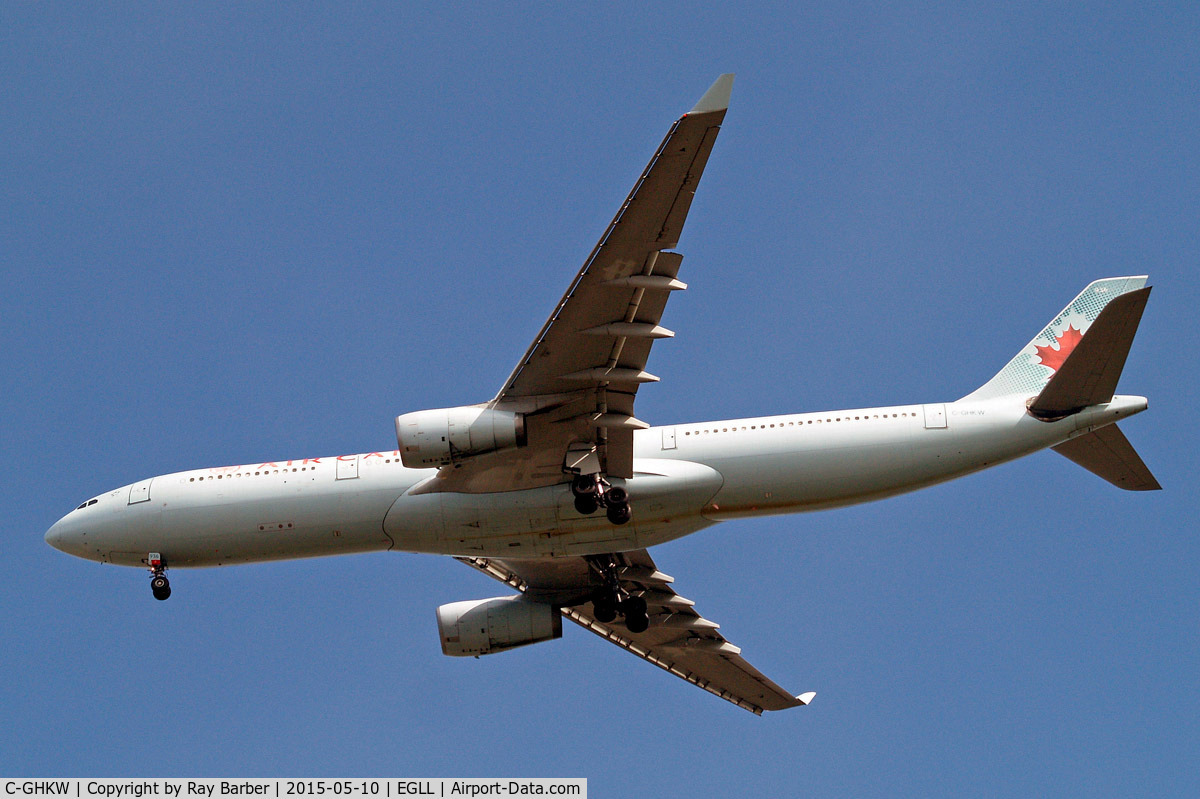 C-GHKW, 2001 Airbus A330-343 C/N 0408, Airbus A330-343X [408] (Air Canada) Home~G 10/05/2015. On approach 27R.