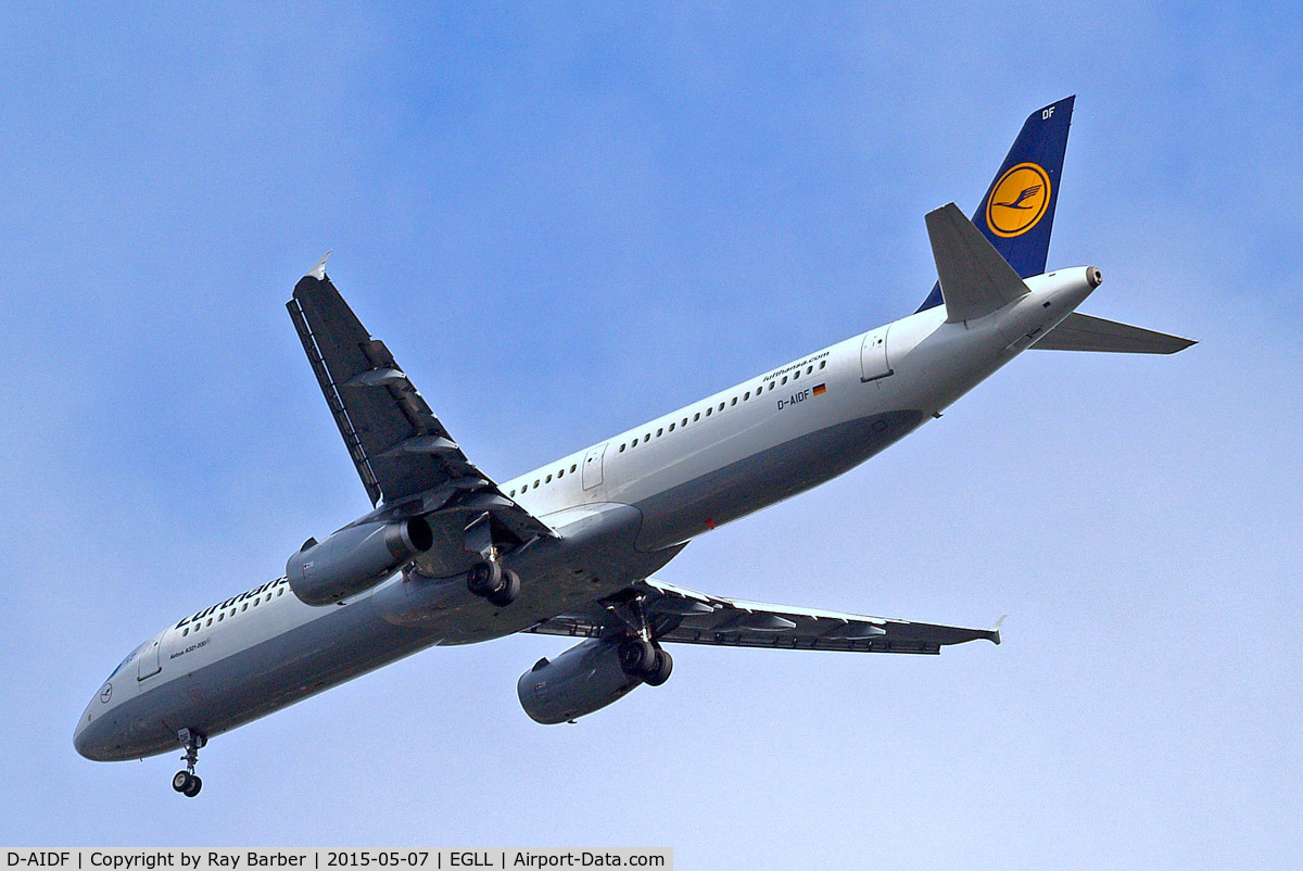 D-AIDF, 2011 Airbus A321-231 C/N 4626, Airbus A321-231 [4626] (Lufthansa) Home~G 07/05/2015. On approach 27R.