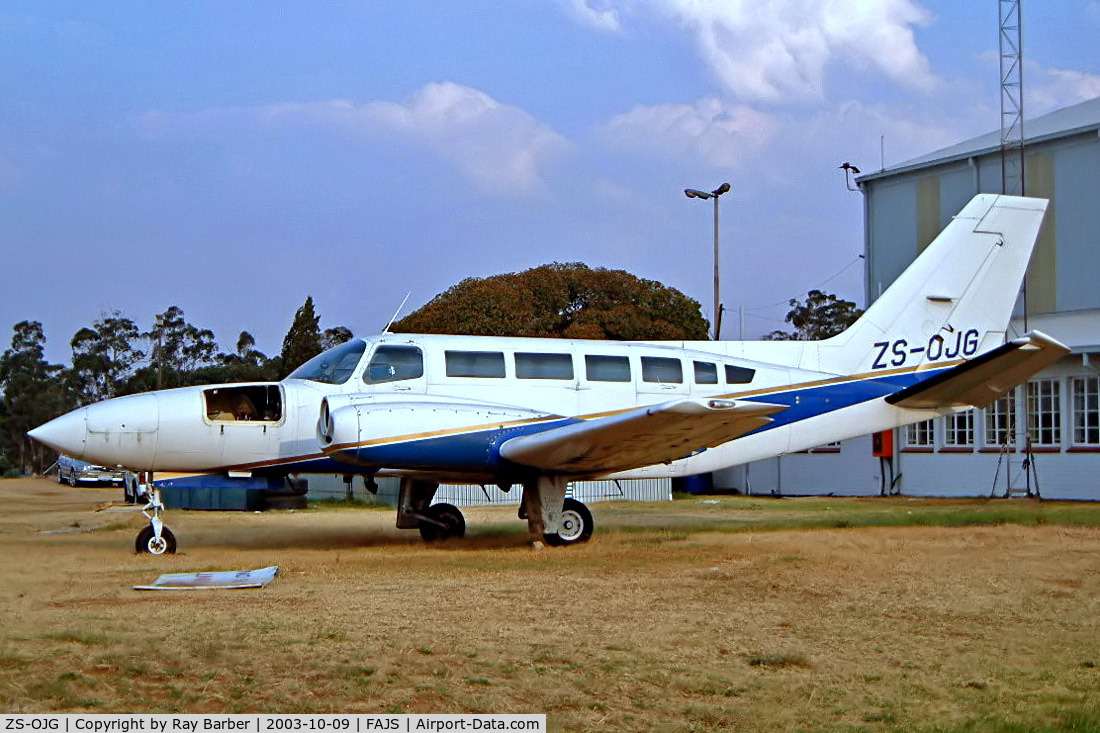 ZS-OJG, 1977 Cessna 404 Titan C/N 404-0063, Cessna 404 Titan II [404-0063] Johannesburg Int~ZS 09/10/2003
