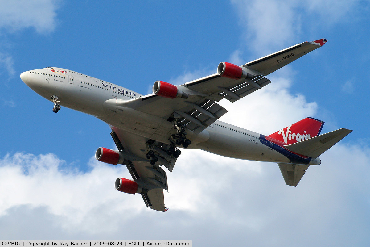 G-VBIG, 1996 Boeing 747-4Q8 C/N 26255, G-VBIG   Boeing 747-4Q8 [26255] (Virgin Atlantic) Home~G 08/09/2009. On approach 27L in former scheme with white edging around Virgin Atlantic titles on the fuselage.