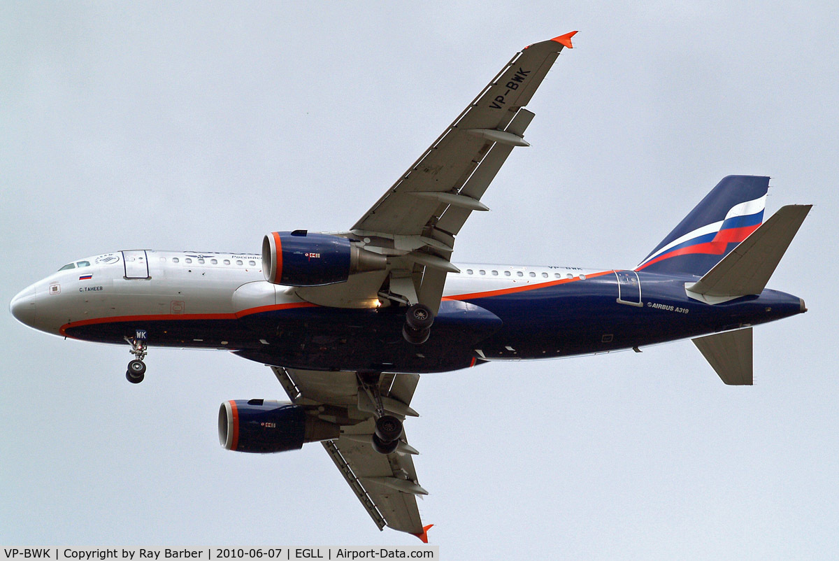 VP-BWK, 2004 Airbus A319-111 C/N 2222, Airbus A319-111 [2222] (Aeroflot Russian Airlines) Home~G 07/06/2010. On approach 27R.