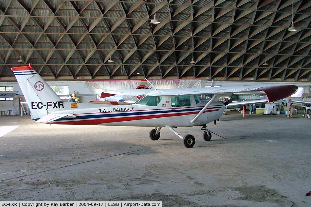 EC-FXR, Cessna 152 C/N 15285137, Cessna 152T [152-85137] (R.A.C. Baleares) Palma-Son Bonet~EC 17/09/2004