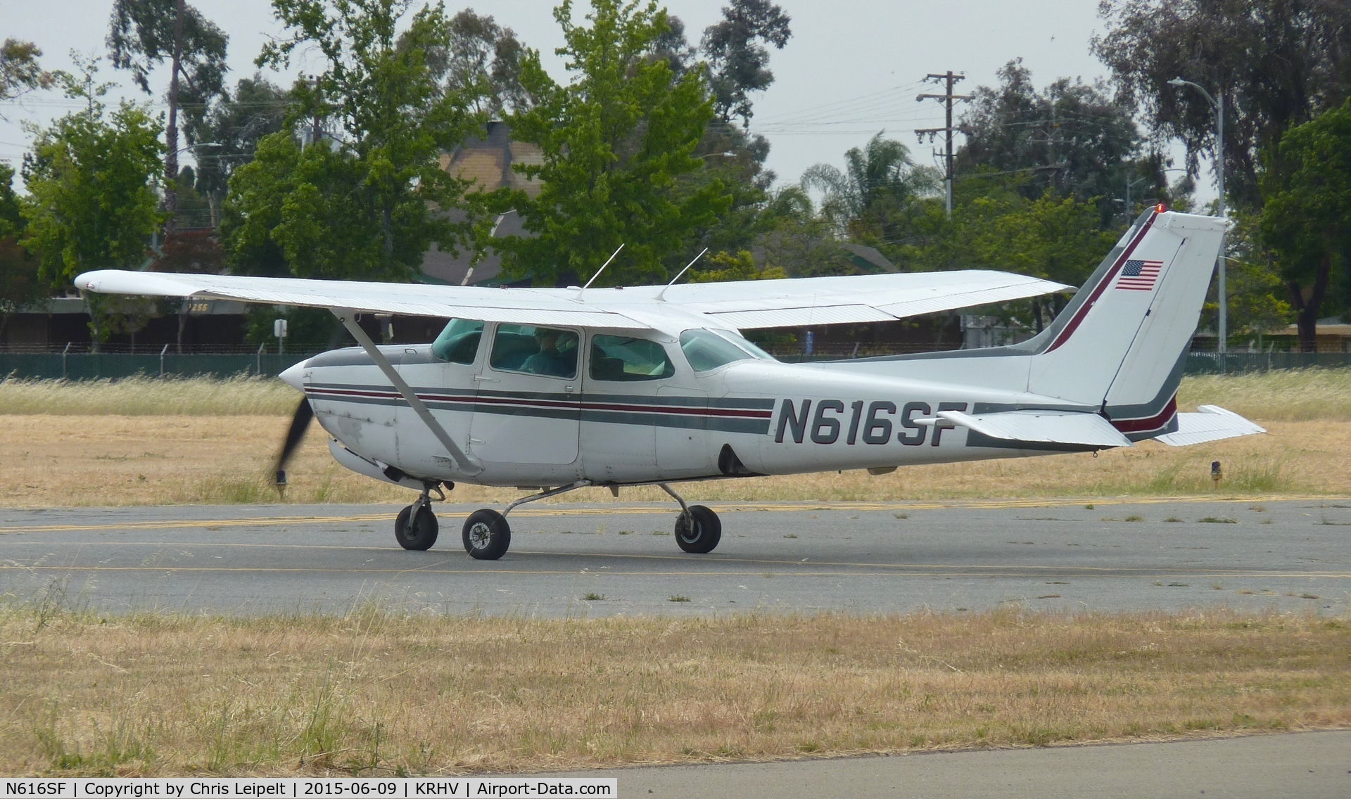 N616SF, 1980 Cessna 172RG Cutlass RG C/N 172RG0740, A local 1980 Cessna 172RG (Aero Dynamic Aviation, CA) holding short of runway 13L (reverse approach/departure procedures) at Reid Hillview Airport, CA.