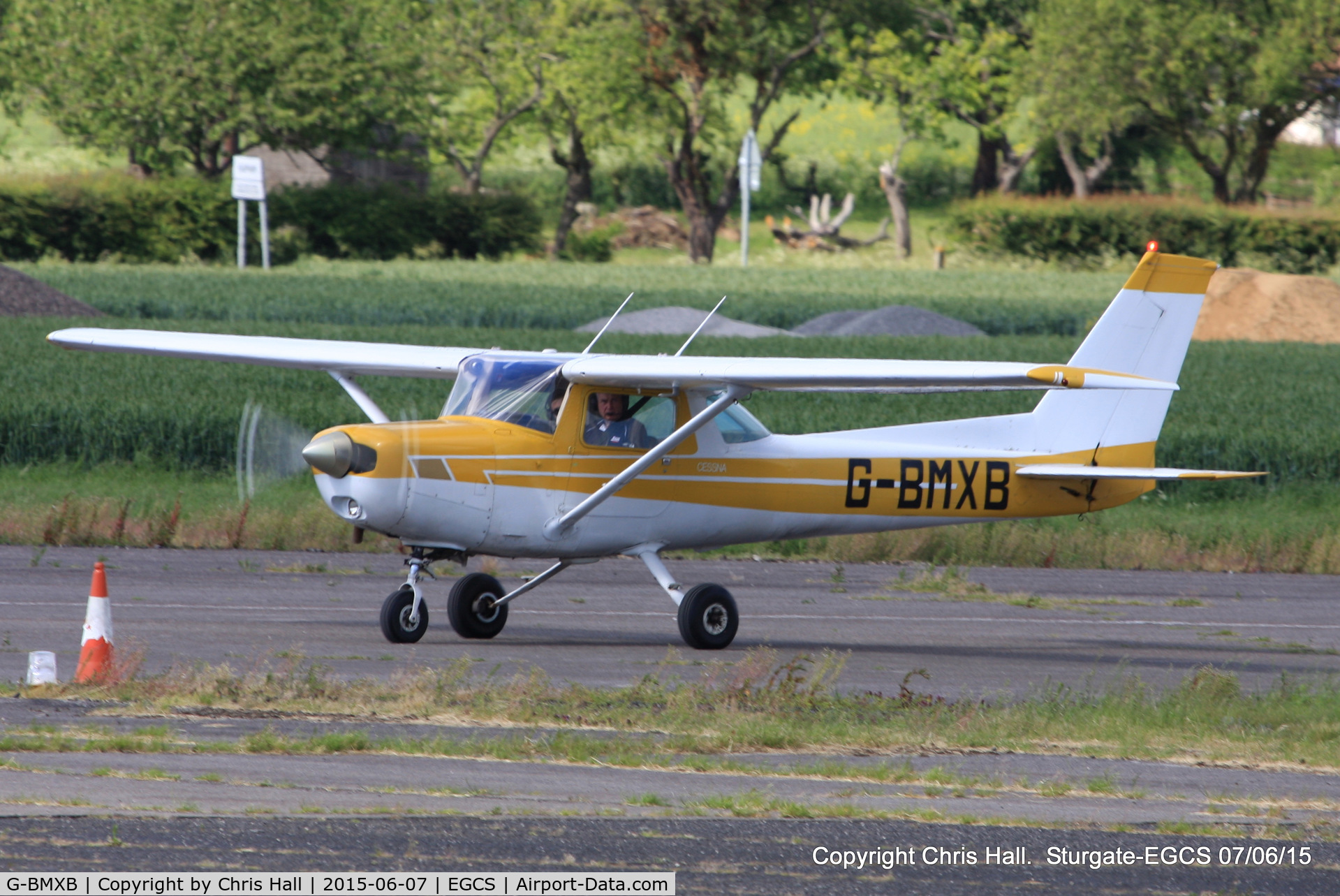 G-BMXB, 1977 Cessna 152 C/N 152-80996, at the Sturgate Summer flyin