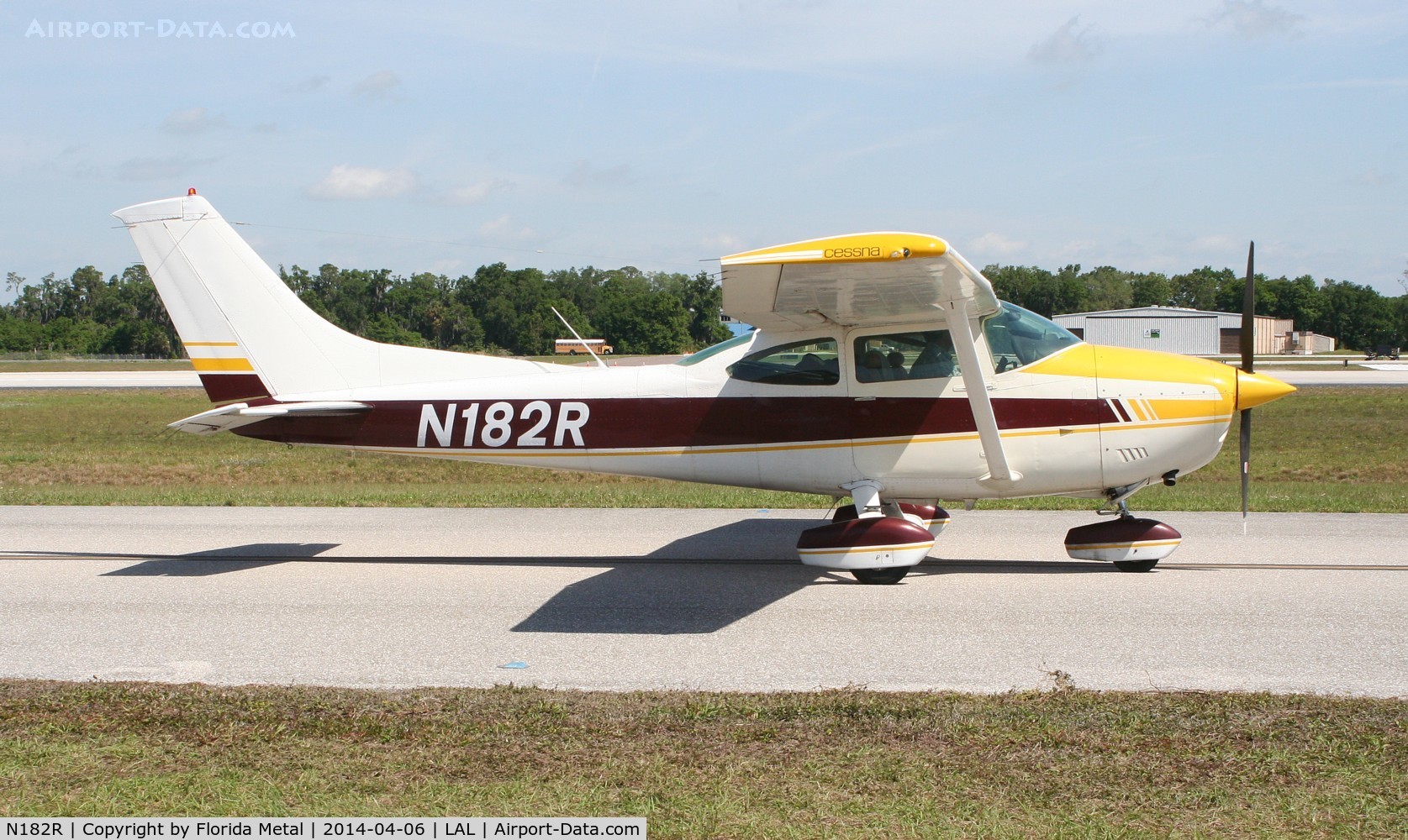 N182R, 1977 Cessna 182Q Skylane C/N 18265604, Cessna 182Q