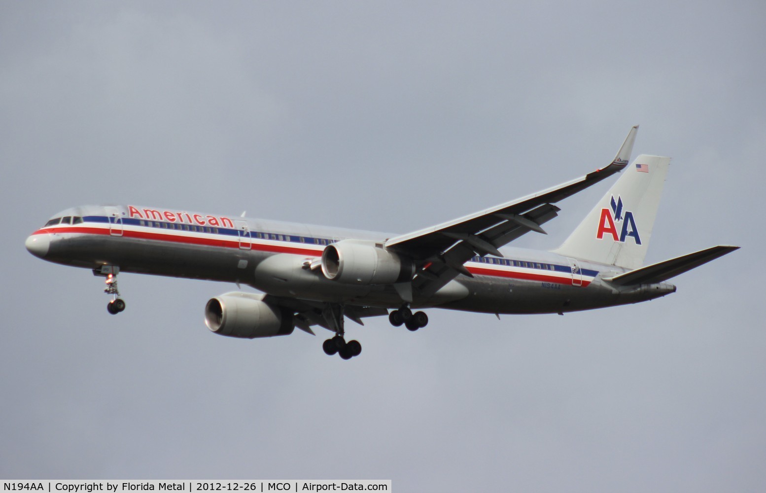 N194AA, 2001 Boeing 757-223 C/N 32388, American