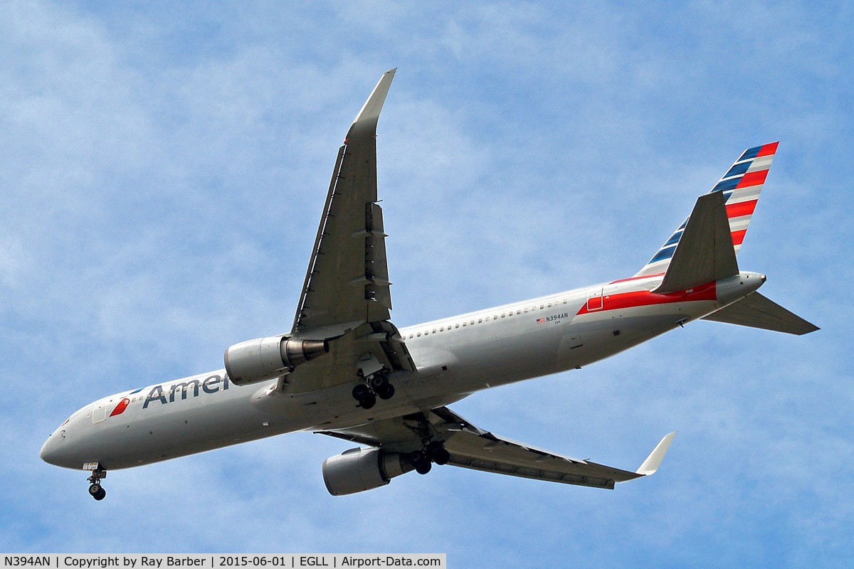 N394AN, 1998 Boeing 767-323/ER C/N 29431, Boeing 767-323ER [29431] (American Airlines) Home~G 01/06/2015. On approach 27R.
