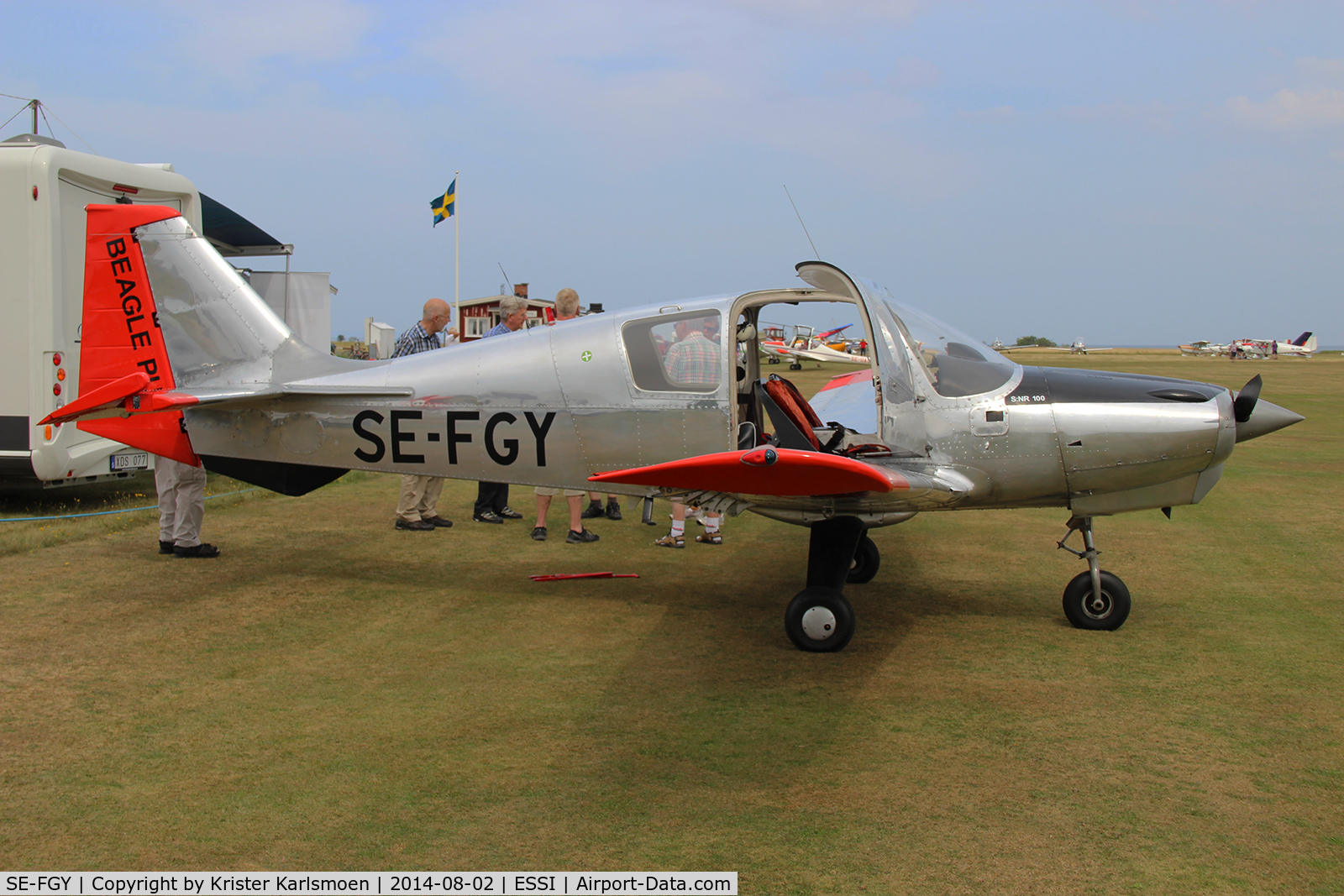 SE-FGY, Beagle B.121 Pup C/N B121-100, Visingsö Fly In 2014.