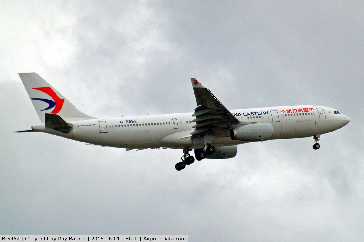 B-5962, 2014 Airbus A330-243 C/N 1588, Airbus A330-243E [1588] (China Eastern Airlines) Home~G 01/06/2015. On approach 27L.
