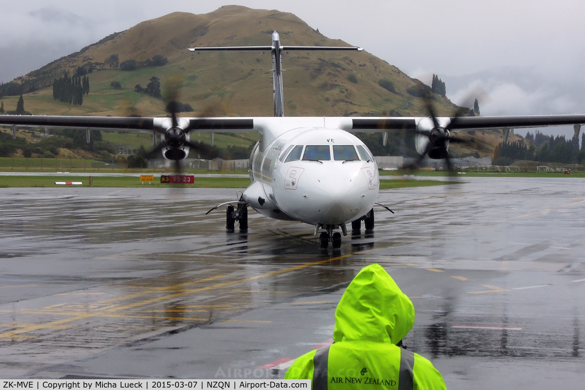 ZK-MVE, 2014 ATR 72-212A C/N 1182, Arriving during heavy shower