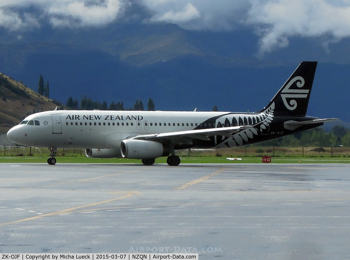 ZK-OJF, 2003 Airbus A320-232 C/N 2153, At Queenstown