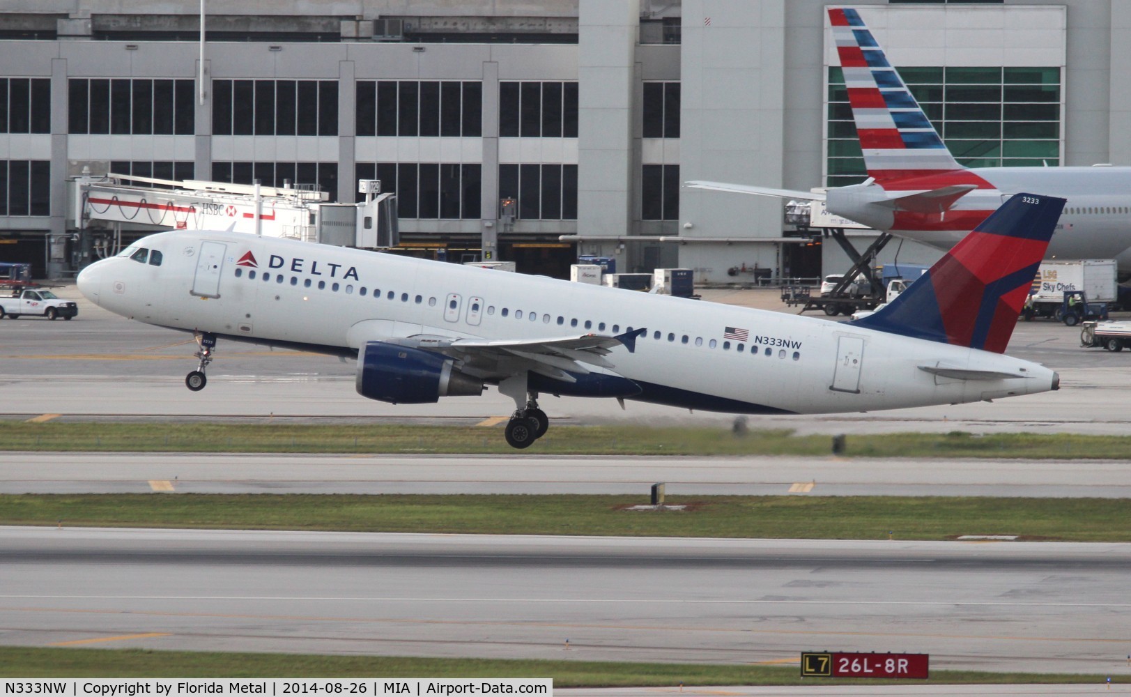 N333NW, 1992 Airbus A320-211 C/N 329, Delta A320