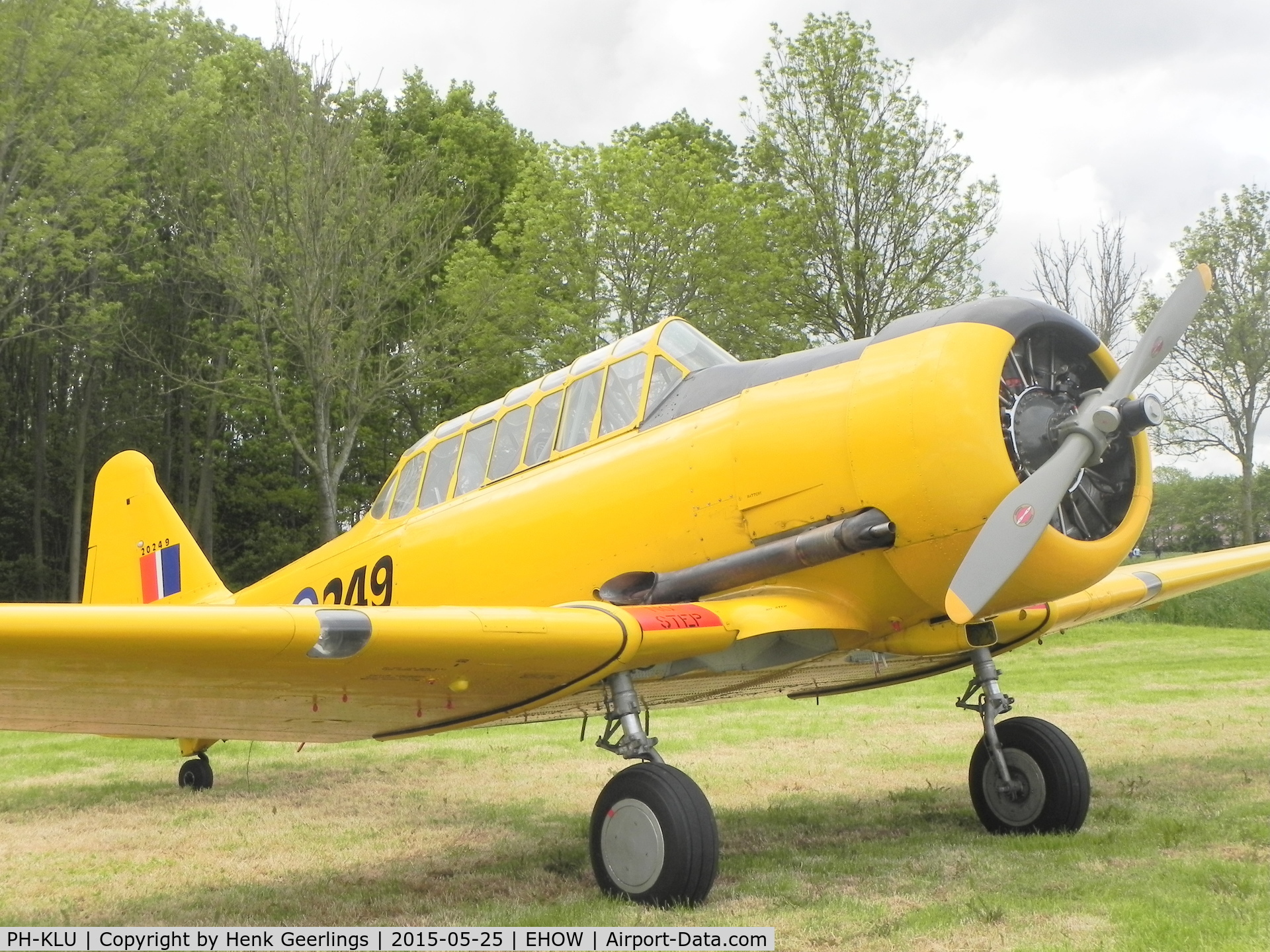PH-KLU, Noorduyn AT-16 Harvard IIB C/N 14A-1184, Oostwold Airshow