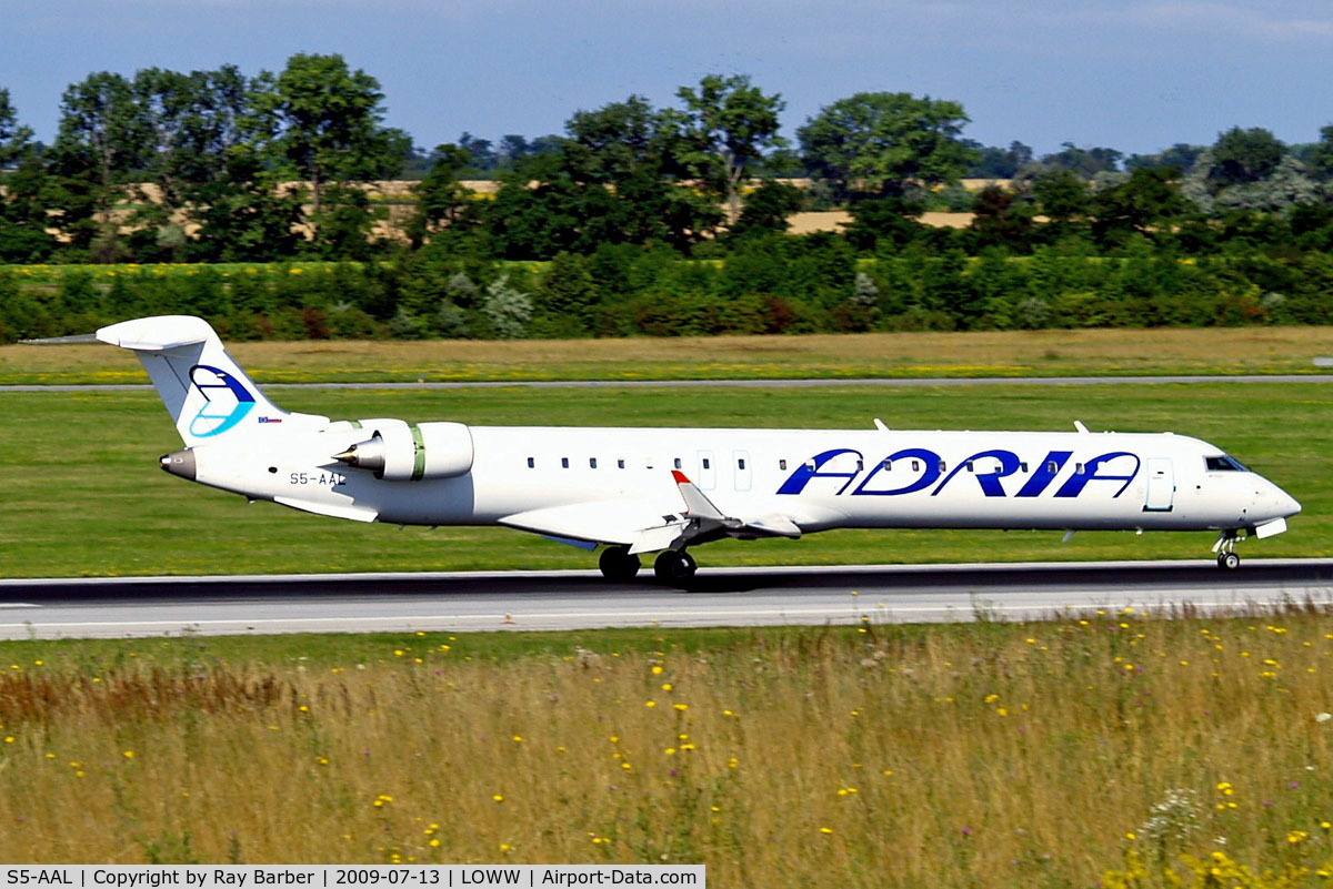 S5-AAL, 2007 Bombardier CRJ-900LR (CL-600-2D24) C/N 15129, Canadair CRJ-900 [15129] (Adria Airways) Vienna-Schwechat~OE 13/07/2009