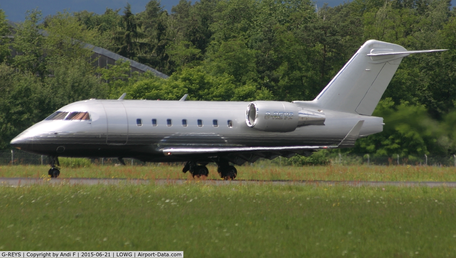 G-REYS, 2000 Bombardier Challenger 604 (CL-600-2B16) C/N 5467, Greyscape Ltd.  Canadair CL-600-2B16 Challenger 604