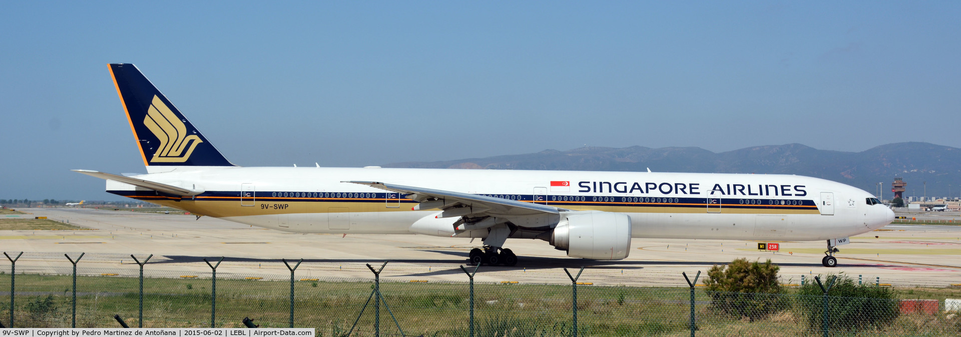 9V-SWP, 2008 Boeing 777-312/ER C/N 34581, El Prat Barcelona - España