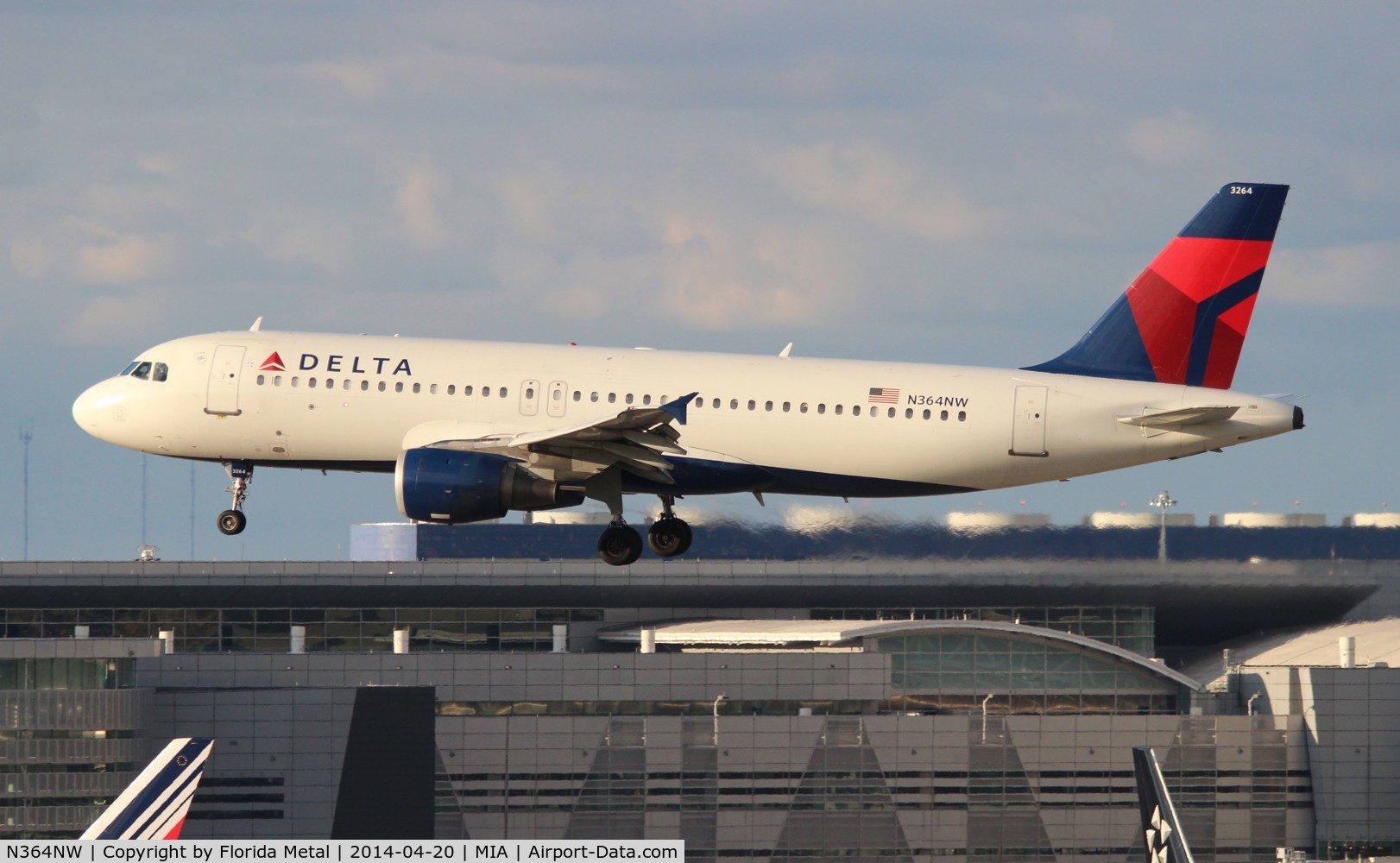 N364NW, 1999 Airbus A320-212 C/N 0962, Delta A320