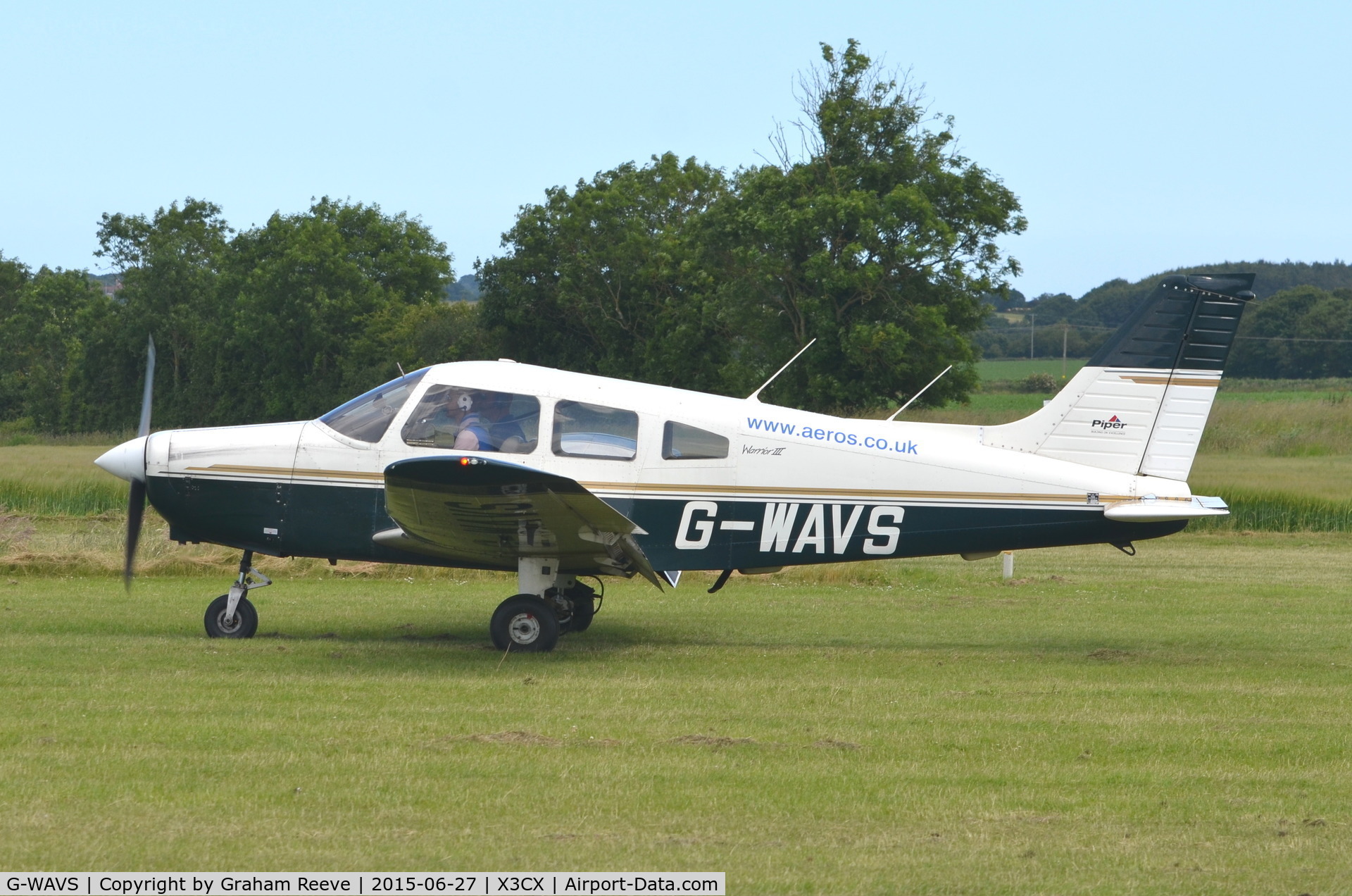 G-WAVS, 1998 Piper PA-28-161 Cherokee Warrior III C/N 28-42035, Just landed at Northrepps.