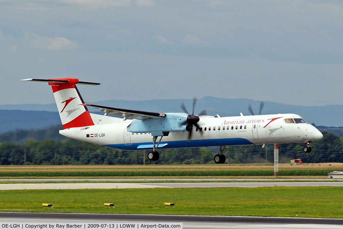 OE-LGH, 2002 De Havilland Canada DHC-8-402Q Dash 8 C/N 4075, De Havilland Canada DHC-8Q-402 Dash 8 [4075] (Austrian Arrows) Vienna-Schwechat~OE 13/07/2015