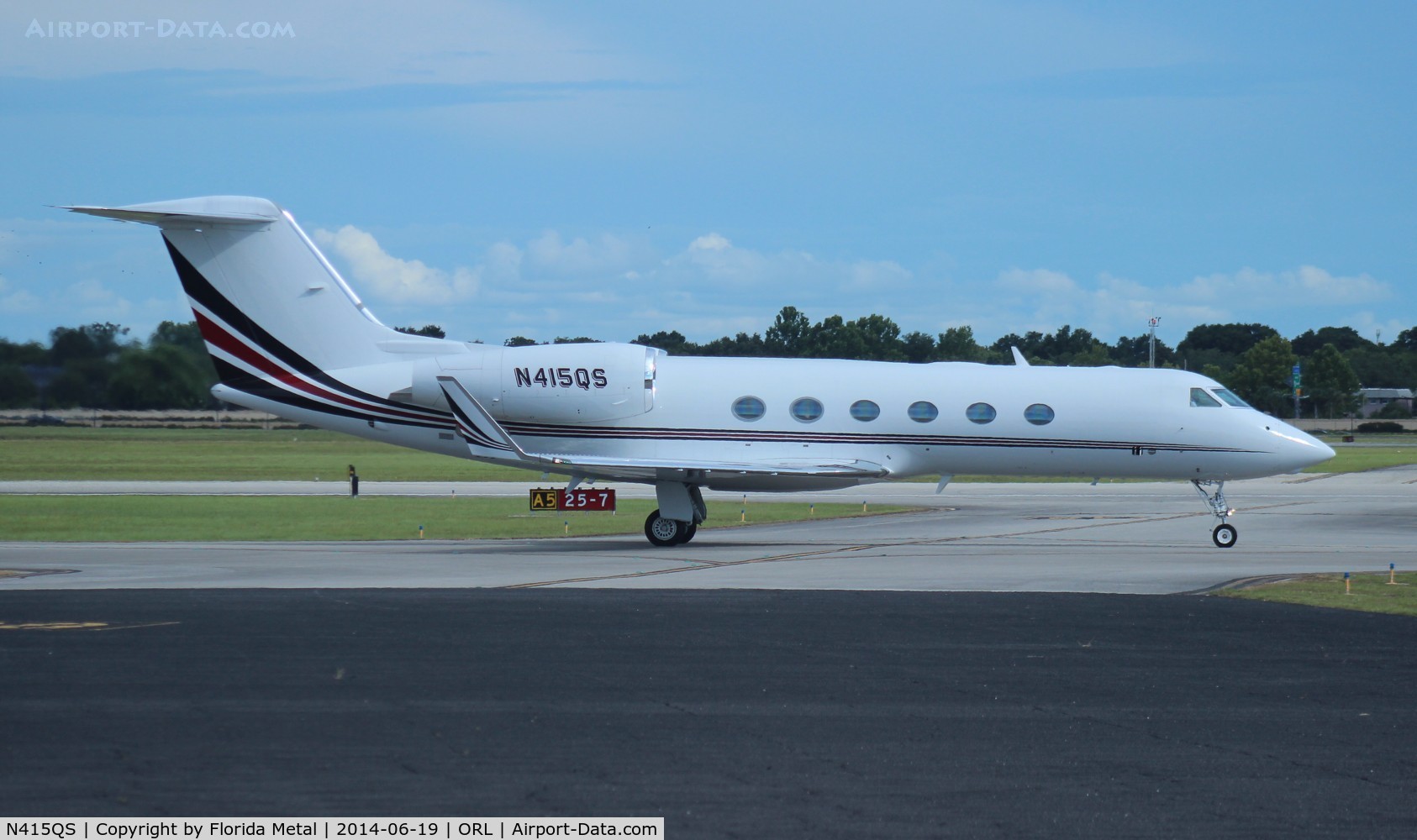 N415QS, 2005 Gulfstream Aerospace GIV-X (G450) C/N 4014, Gulfstream 450