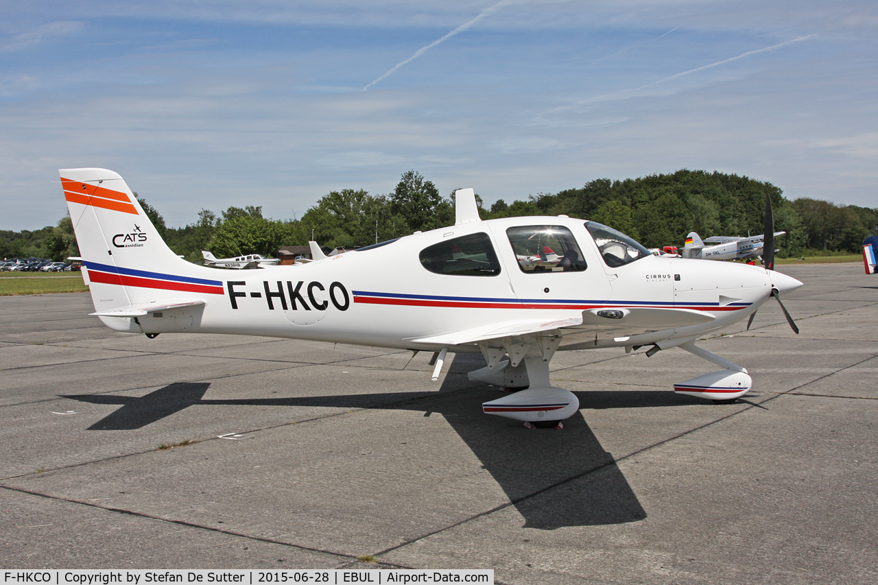 F-HKCO, 2012 Cirrus SR22 C/N 3878, Ursel Avia 2015.