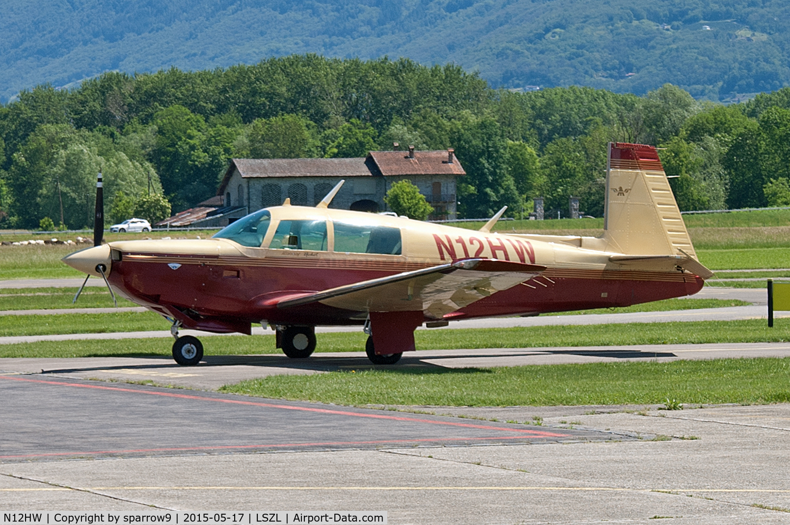 N12HW, 1981 Mooney M20K C/N 25-0557, A Mooney M20K with a Rocket-conversion: with a Continental TSIO-520-NB