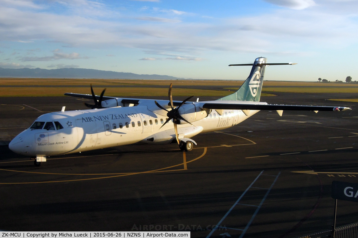ZK-MCU, 2000 ATR 72-212A C/N 632, At Nelson