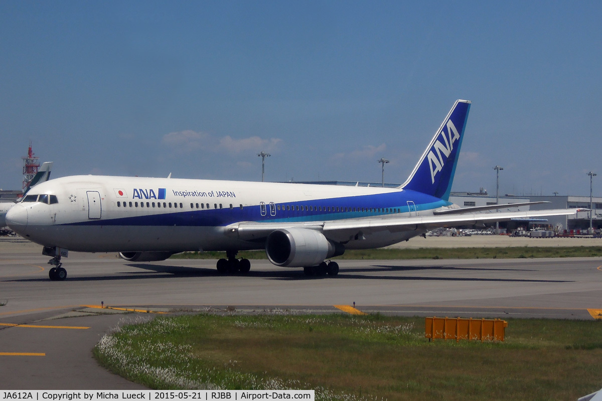 JA612A, 2004 Boeing 767-381/ER C/N 33506, At Kansai