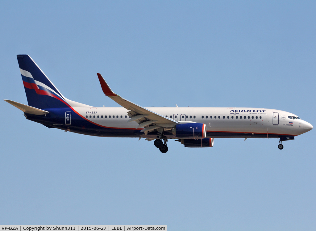 VP-BZA, 2014 Boeing 737-8LJ C/N 41198, Landing rwy 25R