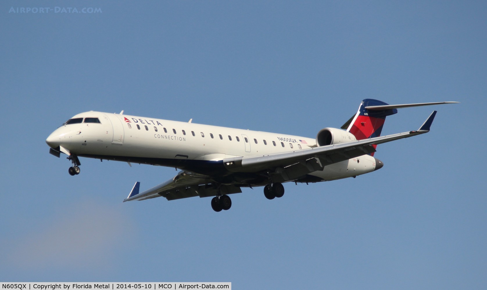 N605QX, 2002 Bombardier CRJ-701 (CL-600-2C10) Regional Jet C/N 10022, Delta Connection
