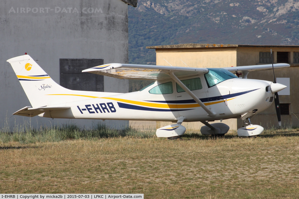 I-EHRB, 1976 Cessna 182P Skylane C/N 182-64372, Parked