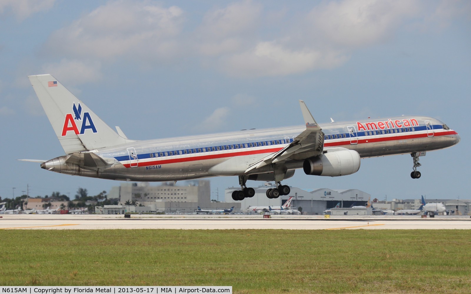 N615AM, 1989 Boeing 757-223 C/N 24491, American