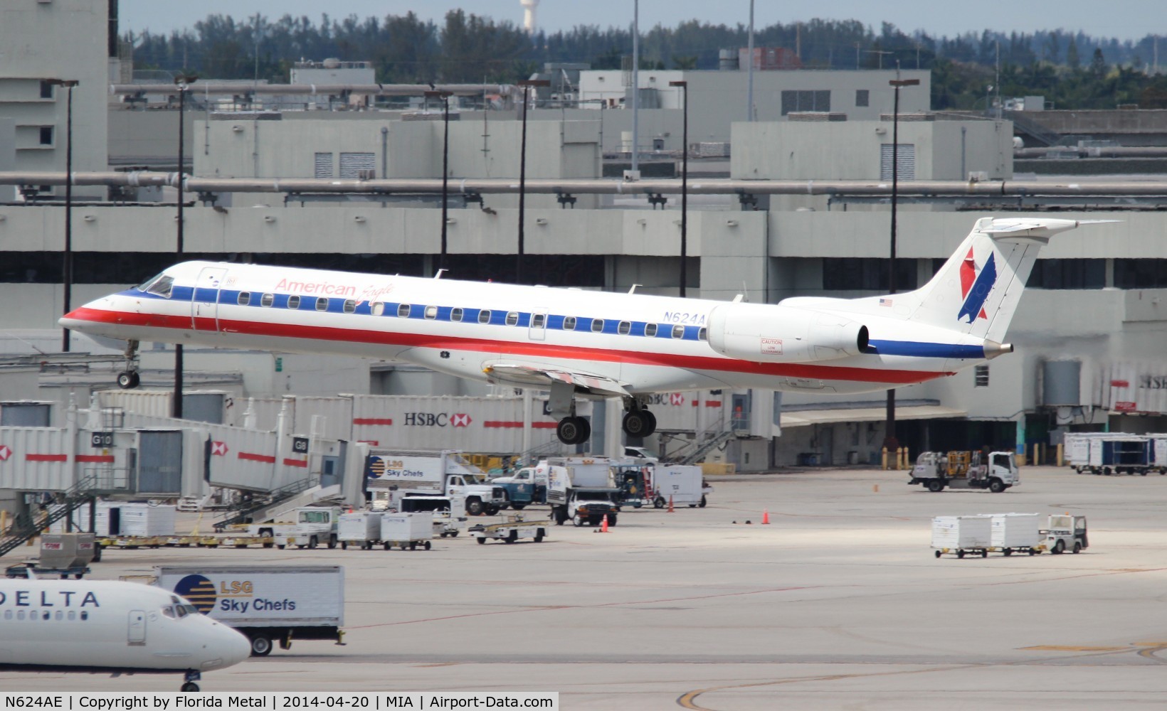 N624AE, 1999 Embraer ERJ-145LR (EMB-145LR) C/N 145111, Eagle