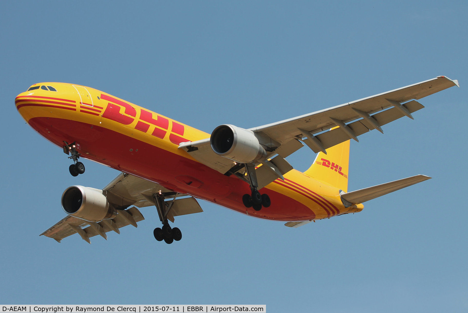 D-AEAM, 1999 Airbus A300B4-622R(F) C/N 797, D-AEAM  of DHL landing at Brussels Airport.