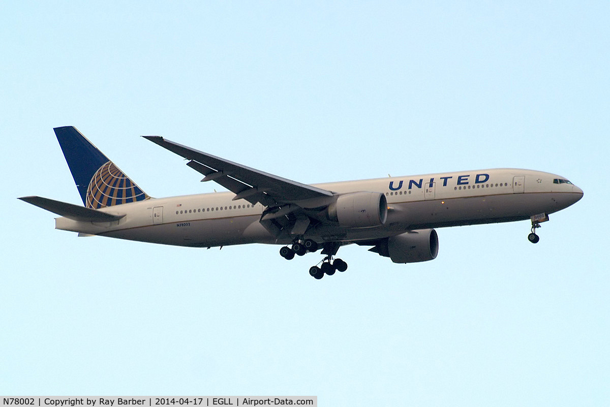 N78002, 1998 Boeing 777-224 C/N 27578, Boeing 777-224ER [27578] (United Airlines) Home~G 17/04/2014. On approach 27L.