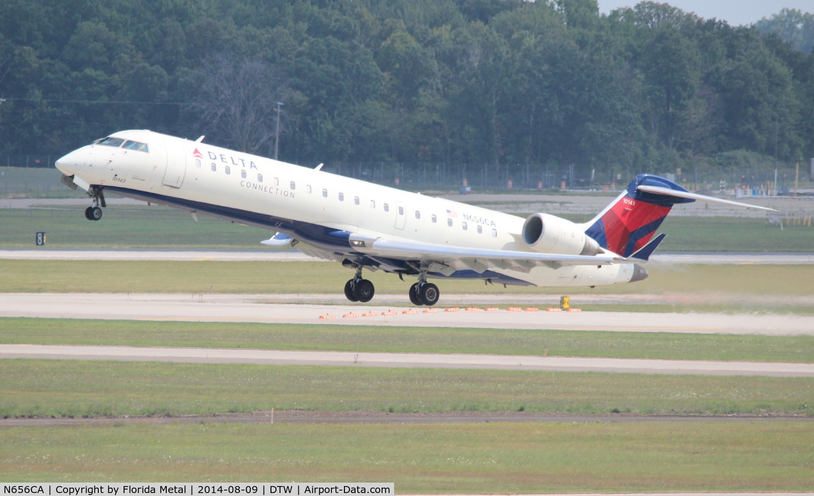 N656CA, 2004 Bombardier CRJ-700 (CL-600-2C10) Regional Jet C/N 10143, Delta Connection