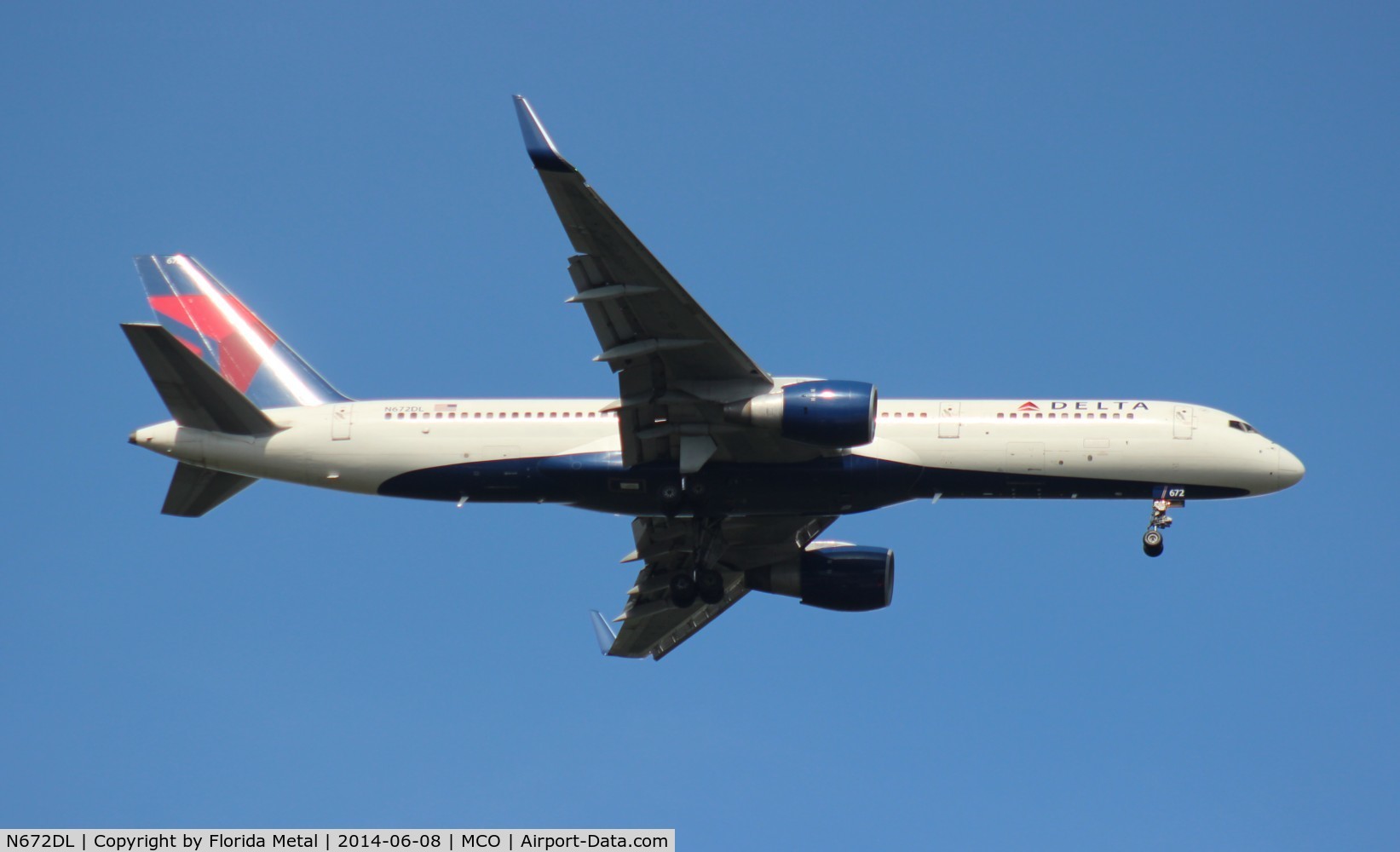 N672DL, 1992 Boeing 757-232 C/N 25977, Delta