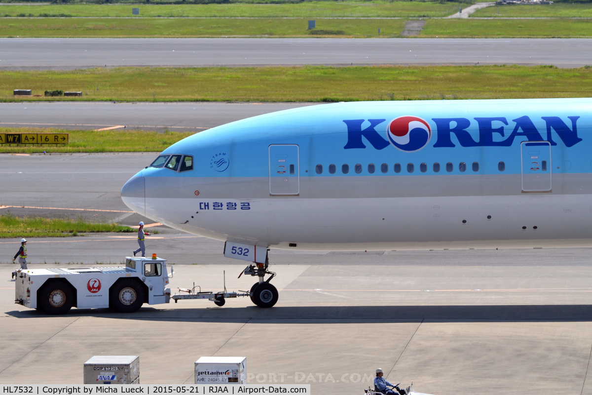 HL7532, 1999 Boeing 777-3B5 C/N 28371, At Narita