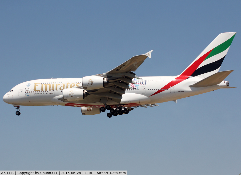 A6-EEB, 2012 Airbus A380-861 C/N 109, Landing rwy 25R with additional 'England Rugby 2015' patch