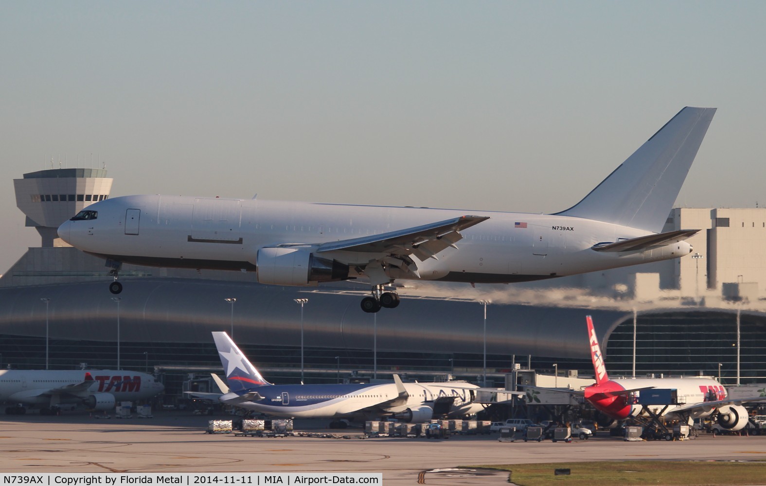 N739AX, 1982 Boeing 767-232 C/N 22216, N739AX ABX 767-200