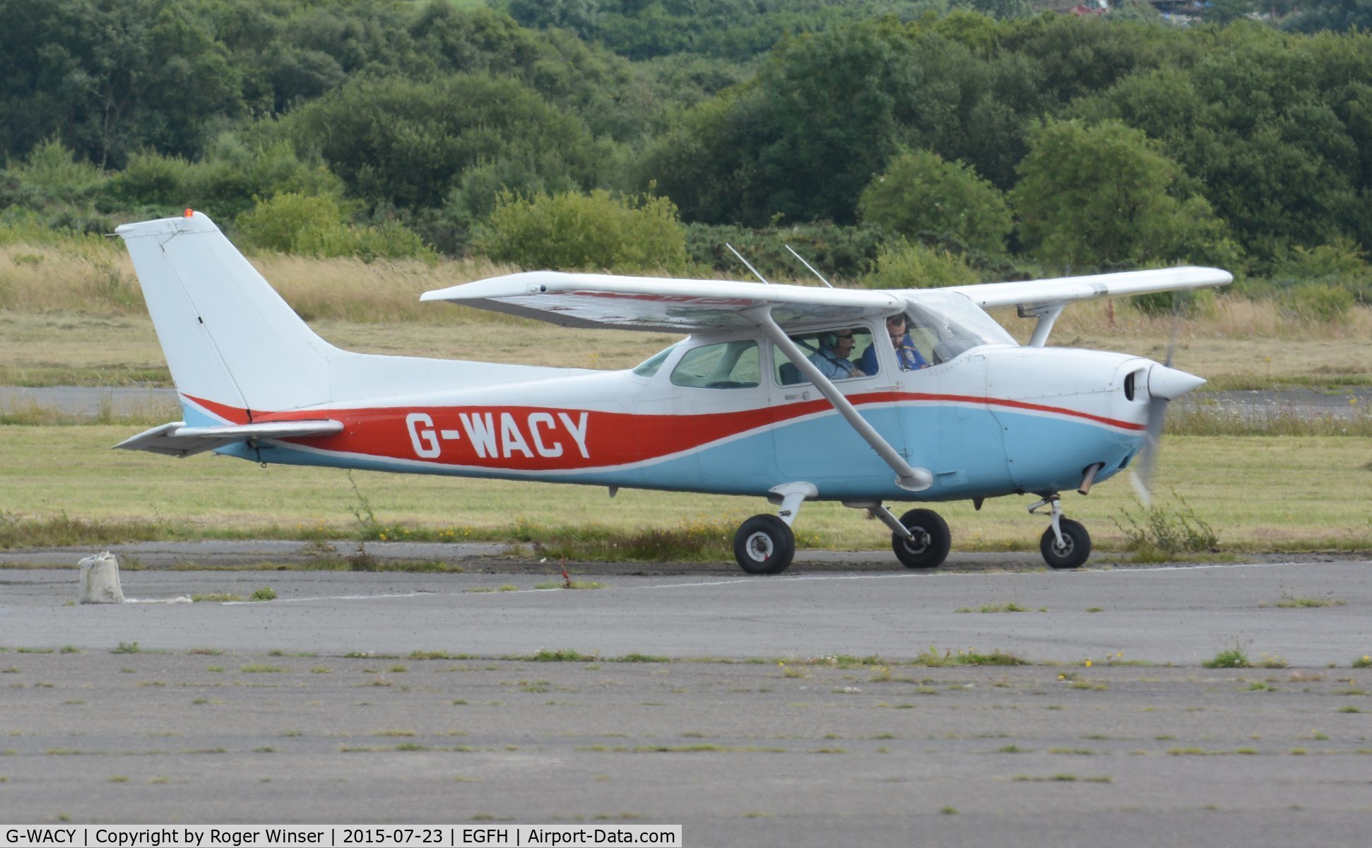 G-WACY, 1984 Reims F172P Skyhawk C/N 2217, Visiting Reims/Cessna Skyhawk.