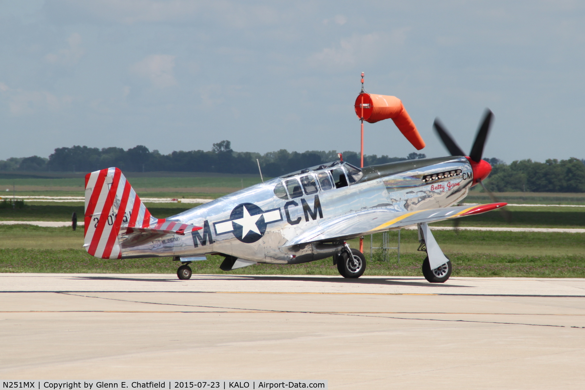 N251MX, 1943 North American P-51C-10 Mustang C/N 103-22730, Visiting for tours