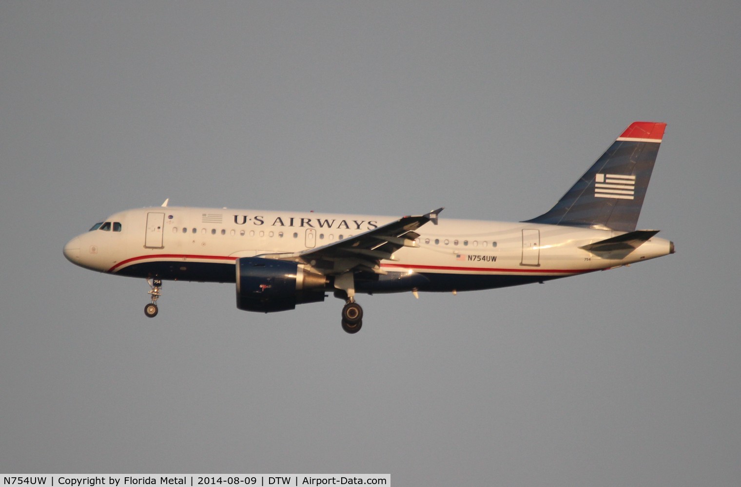 N754UW, 2000 Airbus A319-112 C/N 1328, USAirways A319