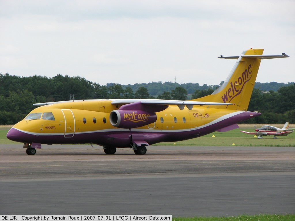 OE-LJR, 2001 Dornier 328-310 C/N 3213, Taxiing