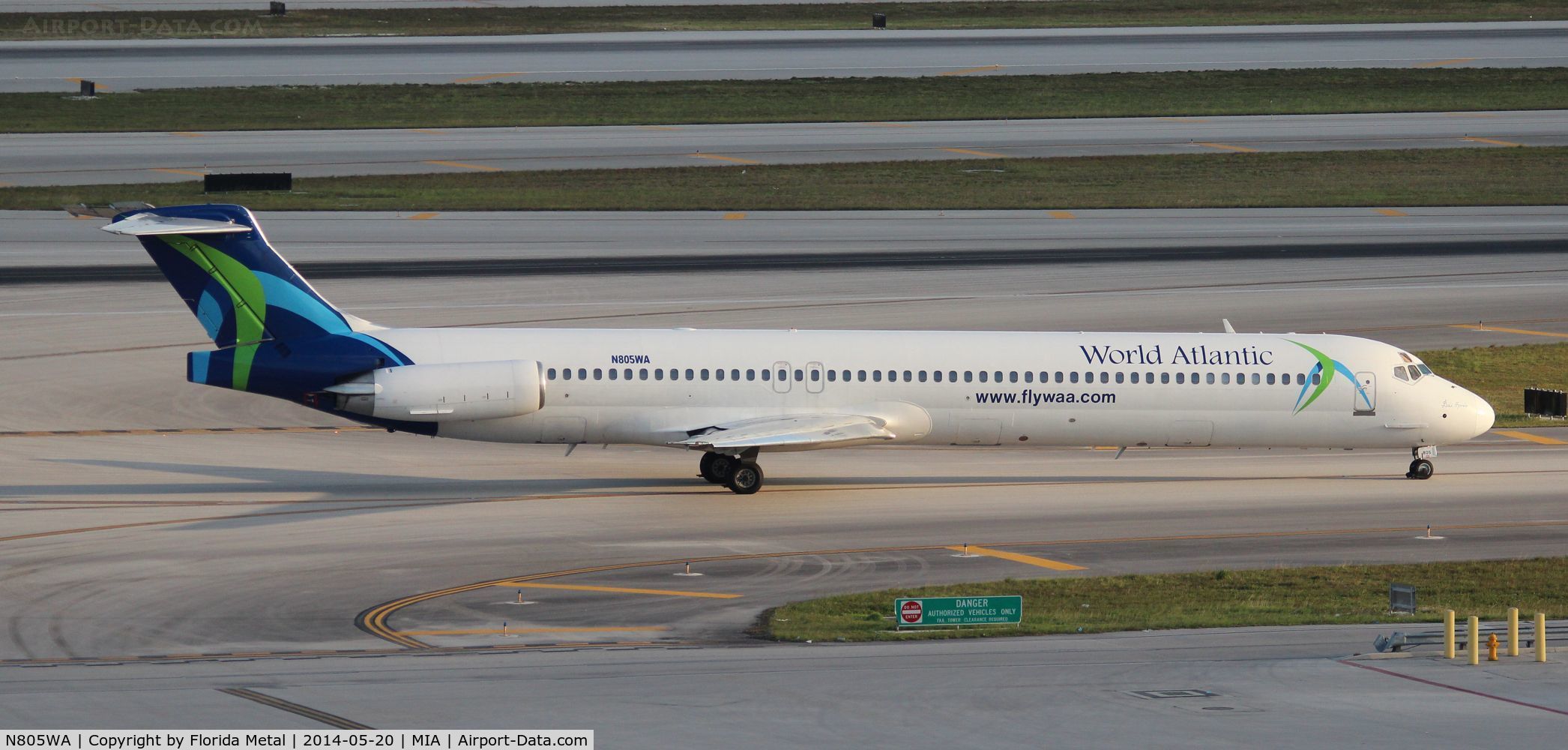 N805WA, 1996 McDonnell Douglas MD-83 (DC-9-83) C/N 53470, World Atlantic