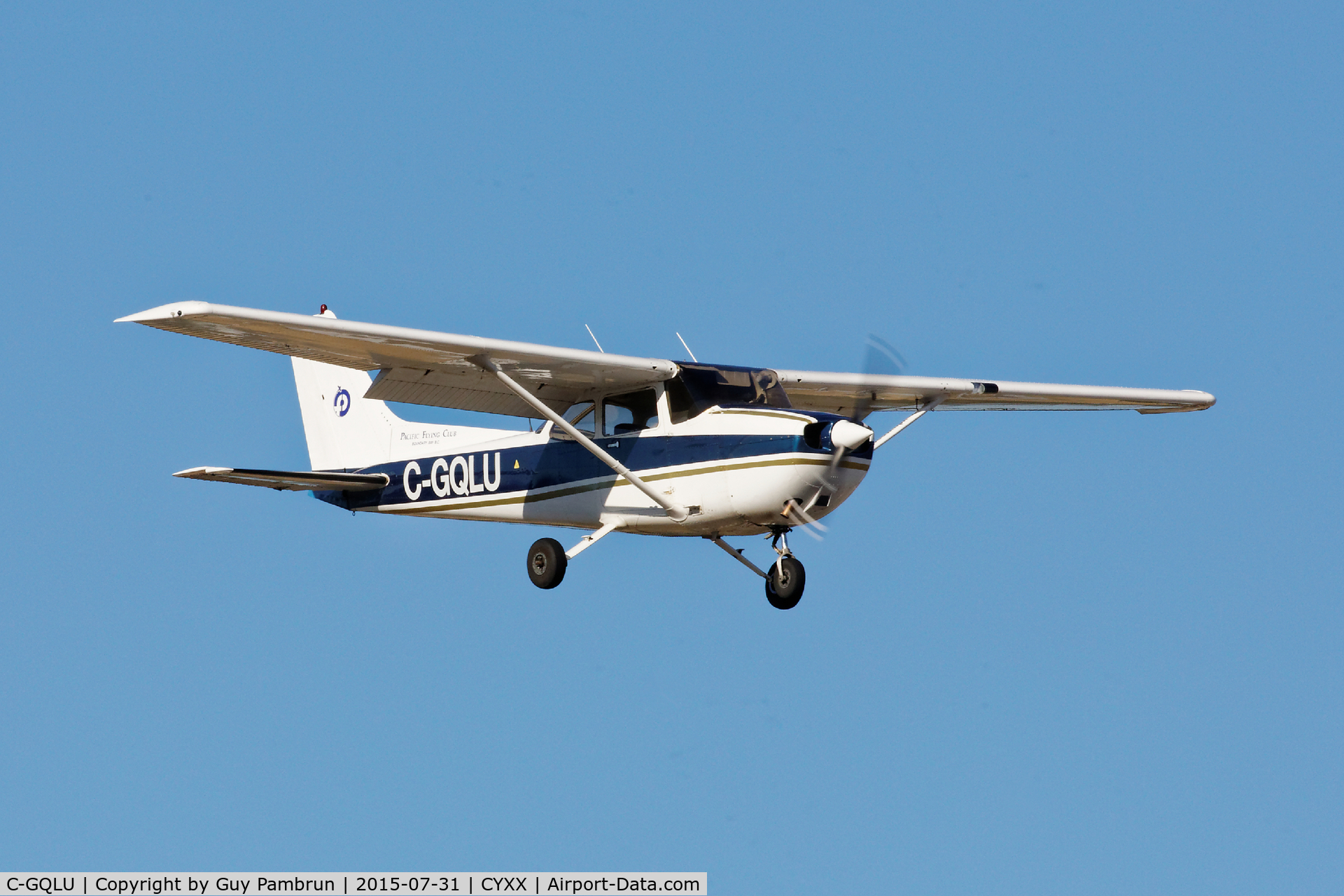 C-GQLU, 1982 Cessna 172P C/N 17275684, Landing