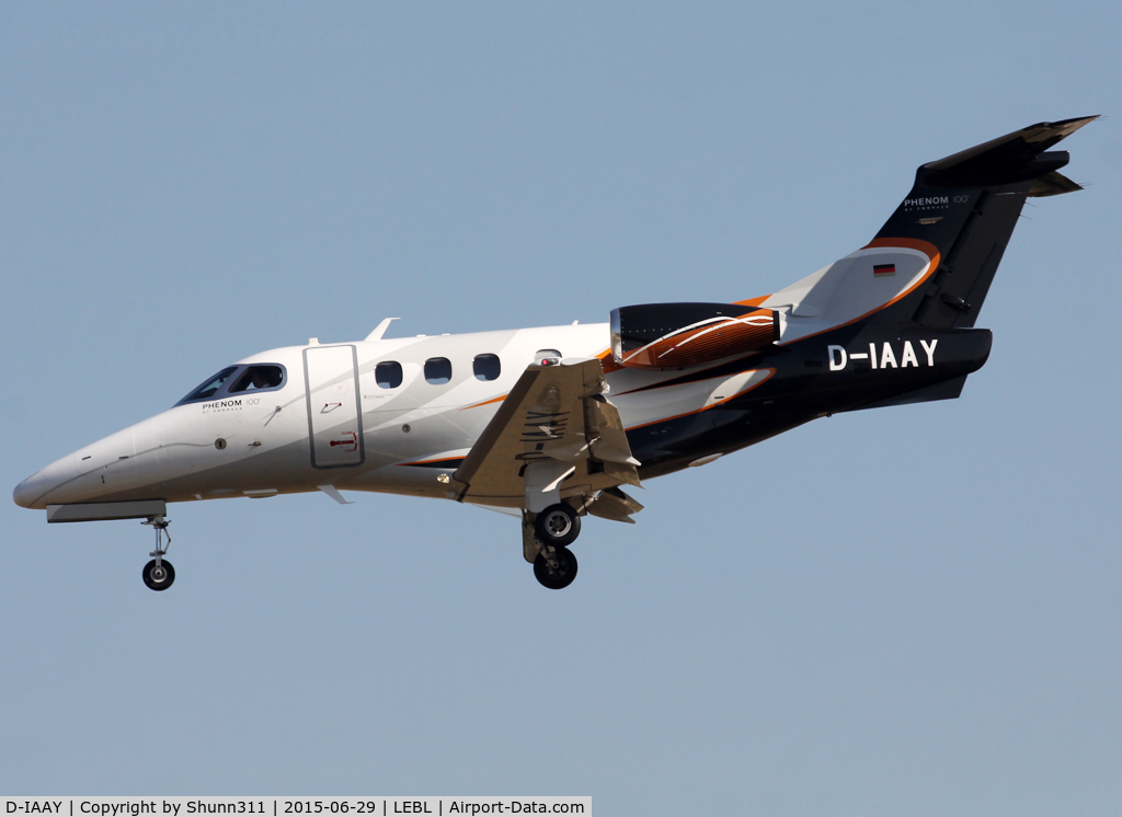 D-IAAY, 2011 Embraer EMB-500 Phenom 100 C/N 50000243, Landing rwy 25R